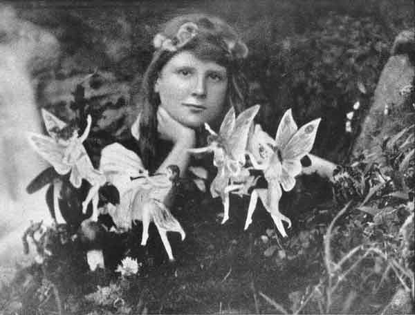 ‘Frances and the Dancing Fairies’ – the first and most influential photo