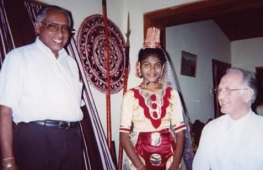 Erlendur (right) with Purnima and interpreter, Mr Ratnayake