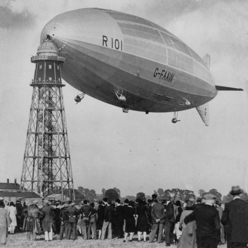 photograph of the R-101 at its mooring