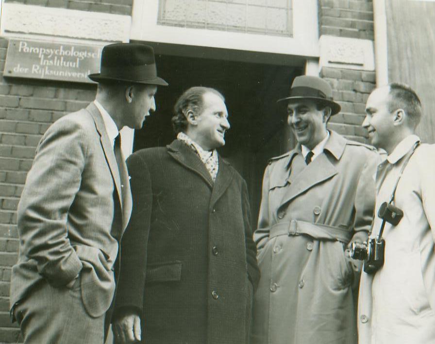 Croiset with FBI agents